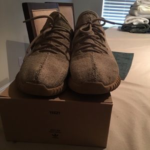 Yeezy 350 Boost tan